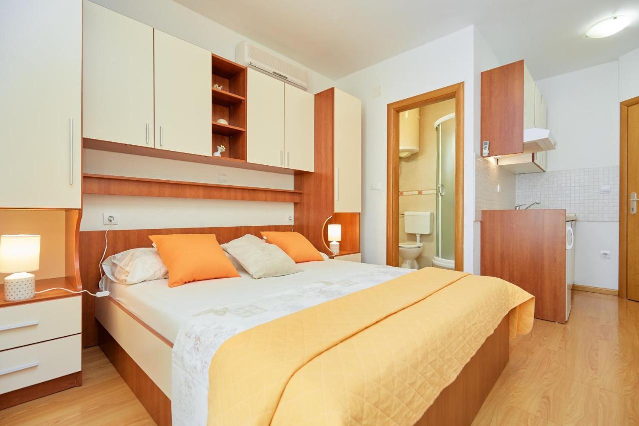 Apartments Zelic Tucepi Bilik gambar