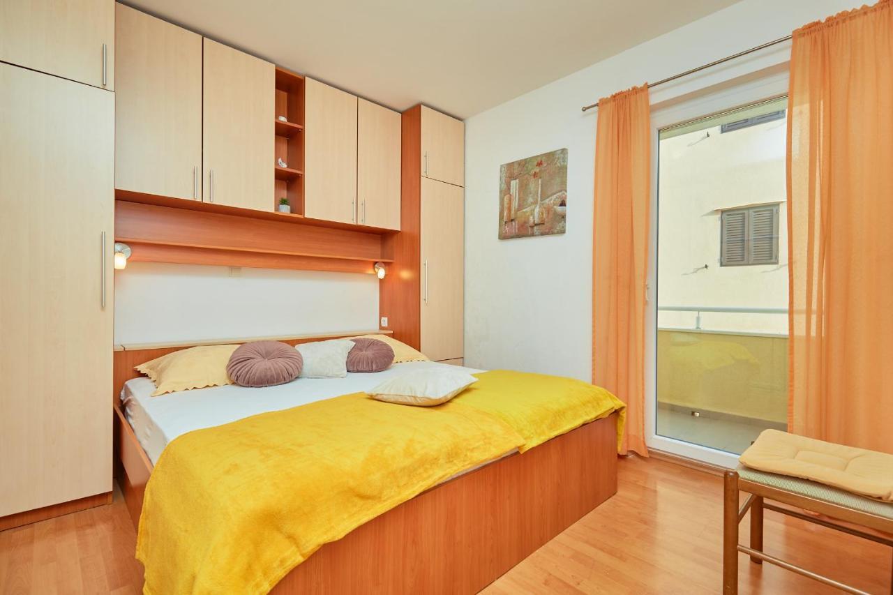 Apartments Zelic Tucepi Luaran gambar