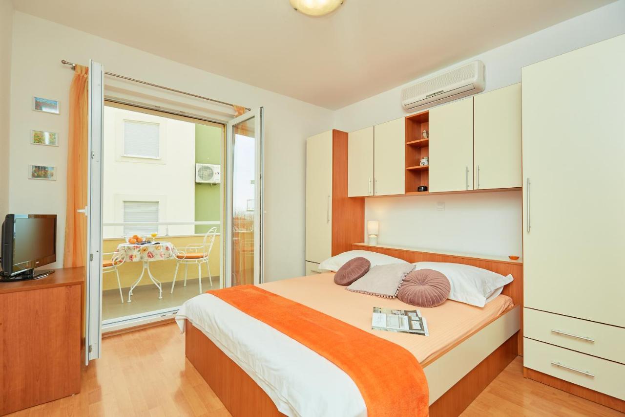 Apartments Zelic Tucepi Luaran gambar