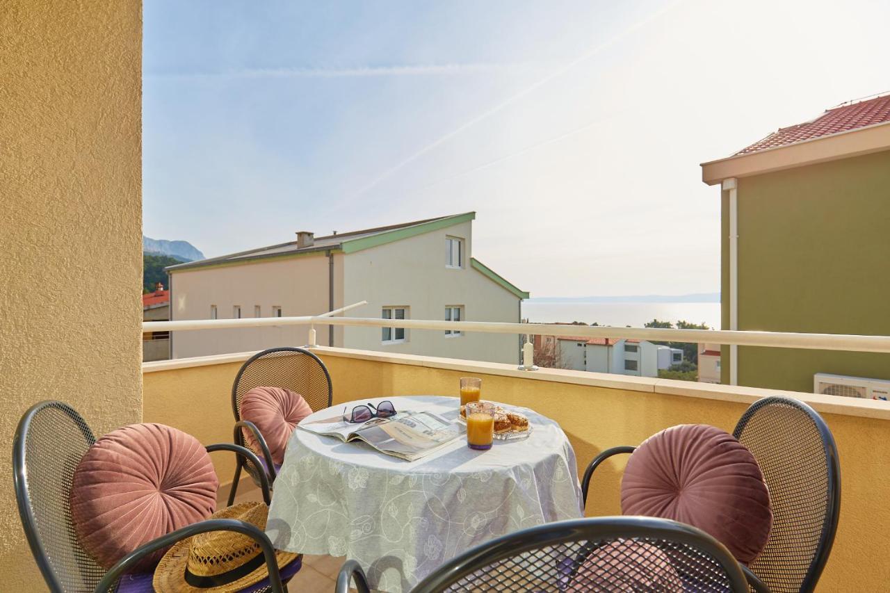 Apartments Zelic Tucepi Luaran gambar