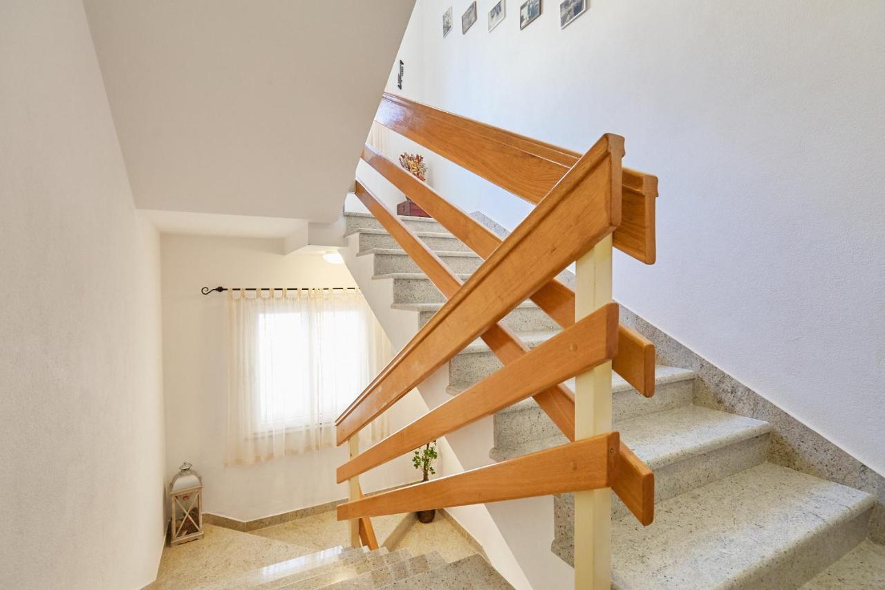 Apartments Zelic Tucepi Luaran gambar